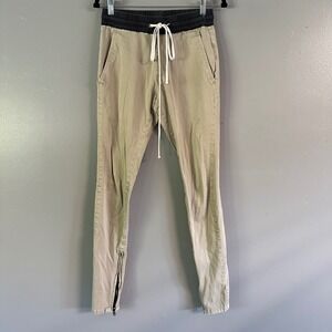 FEAR OF GOD ESSENTIALS ANKLE ZIP JOGGERS SMALL‎ -- FLAWED